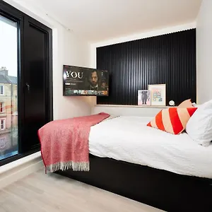 Joivy At Iona Street - Adults Only شقة