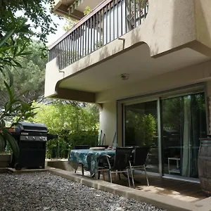 Le Cap Taillât Appartement Le Lavandou